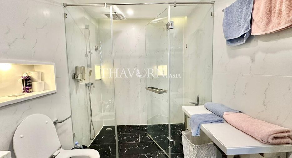 Condo en venta de 2 habitaciones en Pratumnak, Pattaya