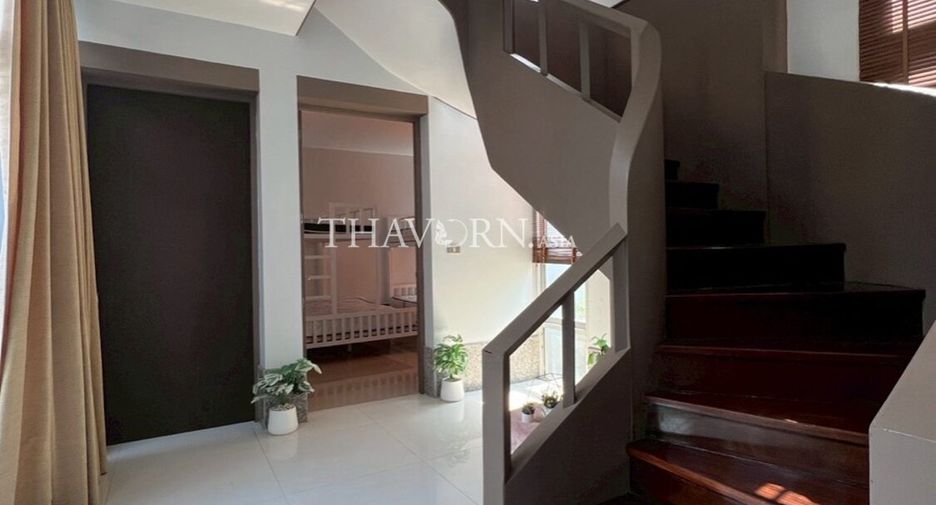 For sale 4 bedrooms house in Sattahip, Chonburi