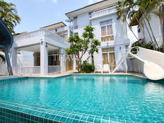 For sale 4 bedrooms house in Jomtien, Pattaya