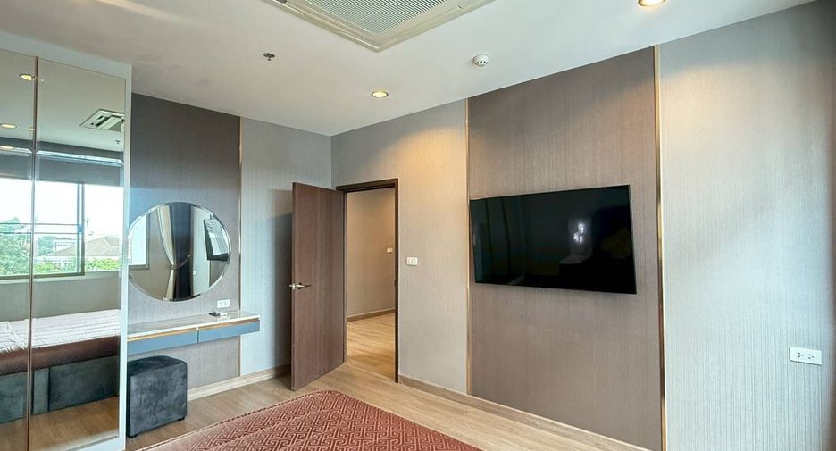 For rent 3 bedrooms condo in Mueang Chiang Mai, Chiang Mai