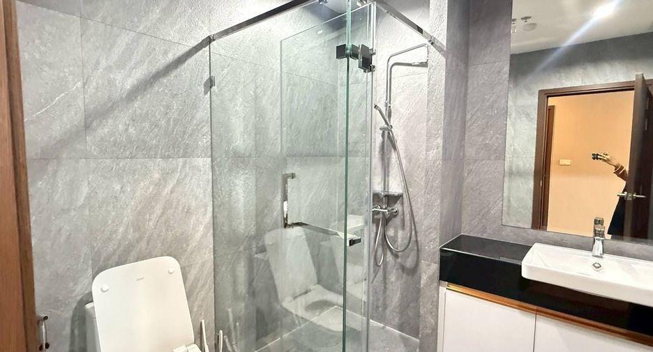 For rent 3 bedrooms condo in Mueang Chiang Mai, Chiang Mai