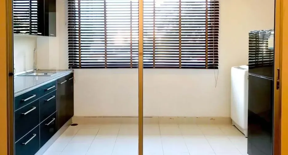 For rent 2 bedrooms condo in Mueang Samut Prakan, Samut Prakan
