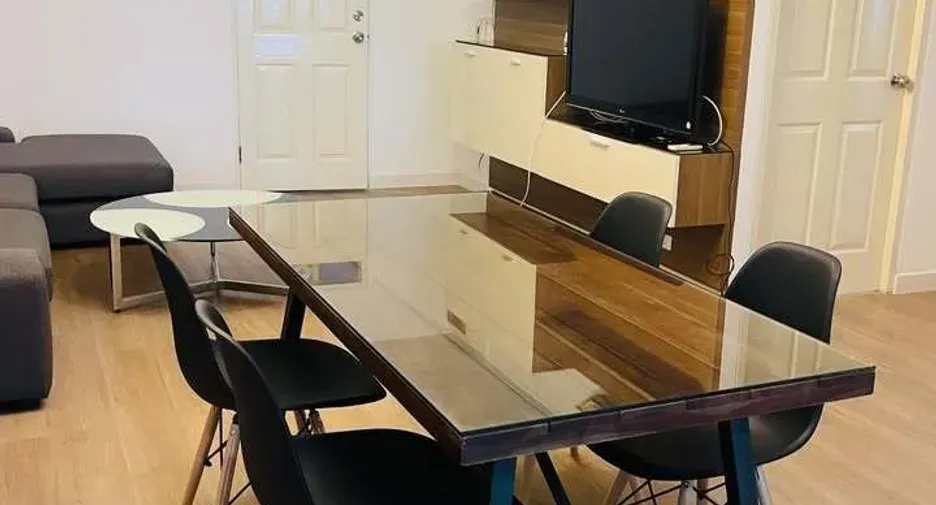 For rent 2 bedrooms condo in Mueang Samut Prakan, Samut Prakan