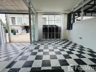 For sale 3 bedrooms townhouse in Sai Mai, Bangkok
