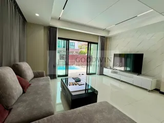 À louer 4 chambres maison à Bang Lamung, Chonburi