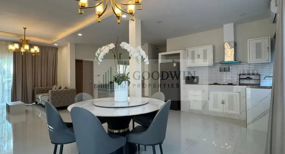 Haus zur Miete mit 4 Zimmer in Huay Yai, Pattaya