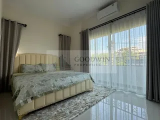 À louer 4 chambres maison à Bang Lamung, Chonburi