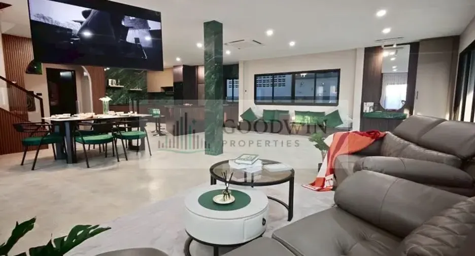 For sale 5 bedrooms house in Bang Lamung, Chonburi