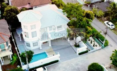 Haus zum Kauf mit 4 Zimmer in Bang Lamung, Chonburi