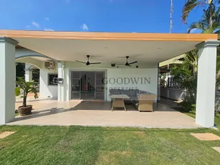 Haus zur Miete mit 3 Zimmer in Bang Lamung, Chonburi