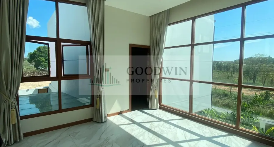 Casa en venta de 5 habitaciones en Bang Lamung, Chonburi