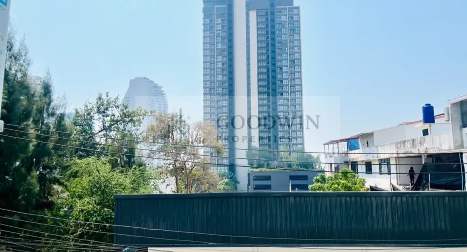 For sale studio condo in Pratumnak, Pattaya