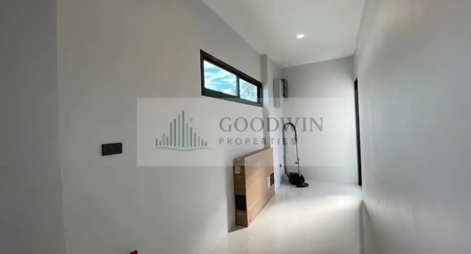 Casa en alquiler de 3 habitaciones en East Pattaya, Pattaya