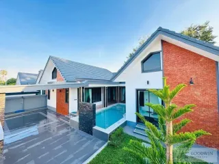 For sale 3 bedrooms condo in Bang Lamung, Chonburi