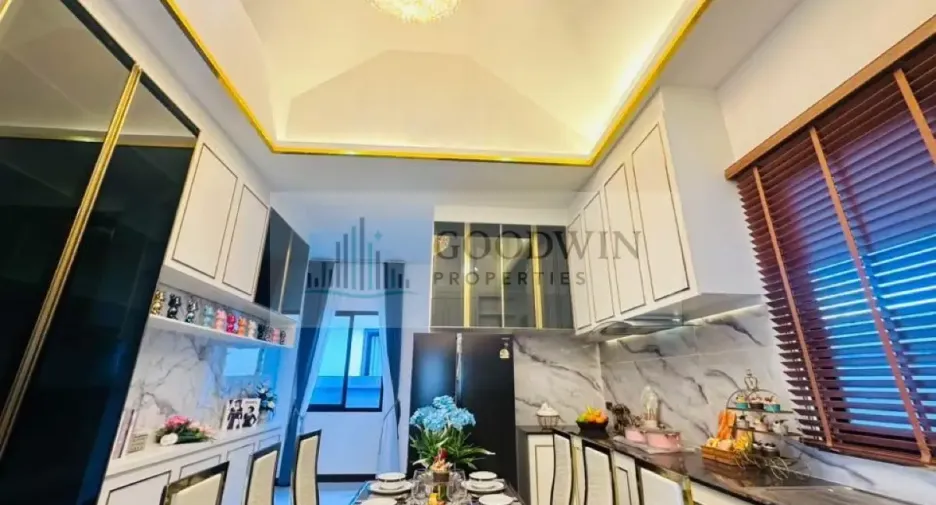 For sale 3 bedrooms condo in East Pattaya, Pattaya
