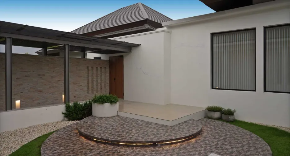 For sale 4 bedrooms villa in Kathu, Phuket
