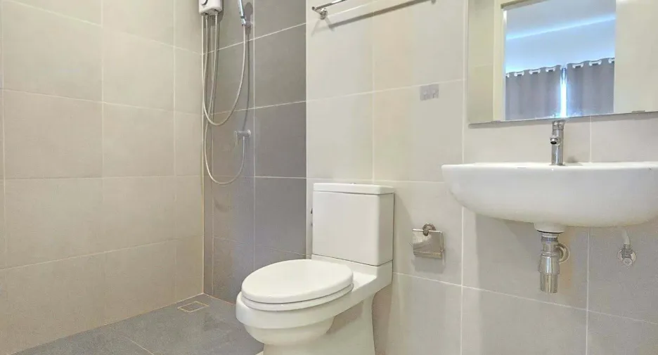 For rent 3 bedrooms townhouse in Mueang Chiang Mai, Chiang Mai