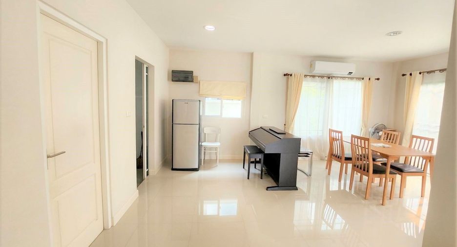 For rent 3 bedrooms house in Mueang Chiang Mai, Chiang Mai