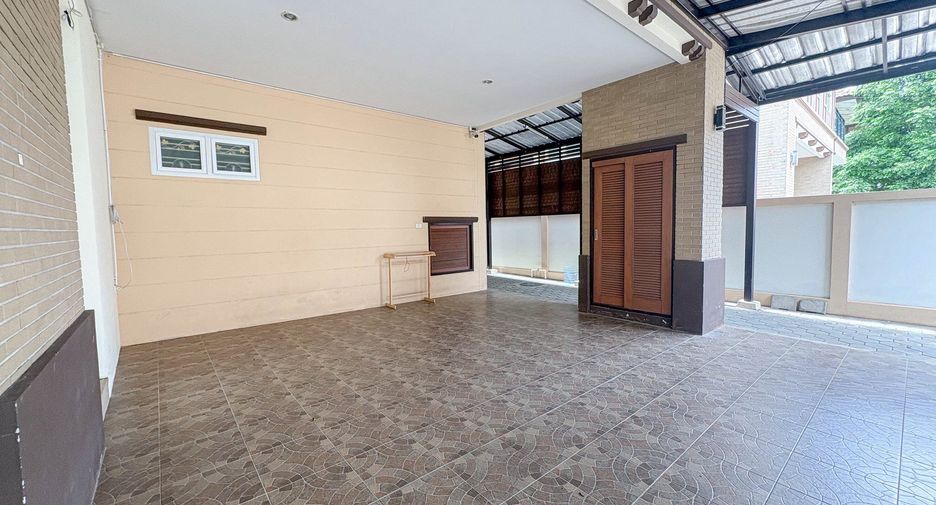 Casa en alquiler de 6 habitaciones en San Kamphaeng, Chiang Mai