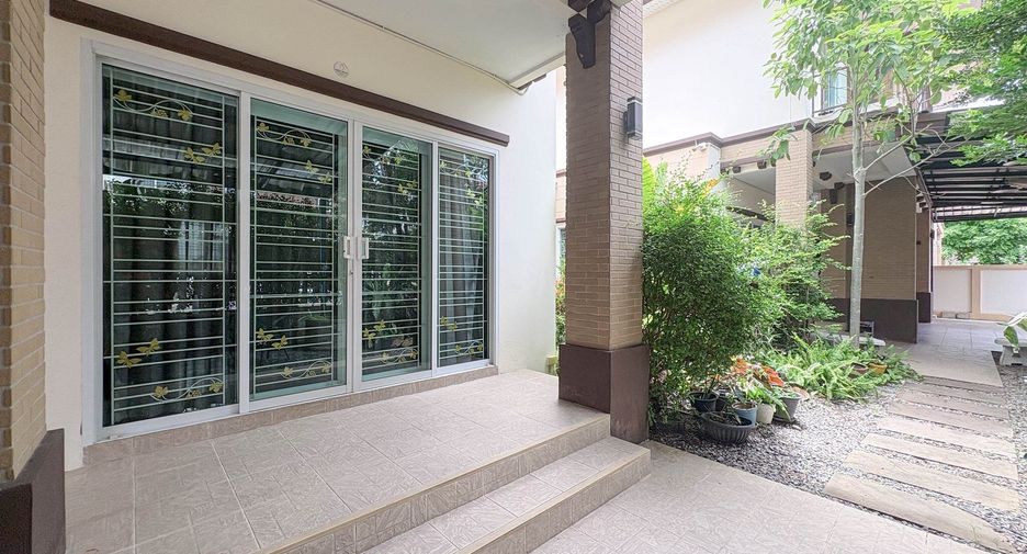 Casa en alquiler de 6 habitaciones en San Kamphaeng, Chiang Mai