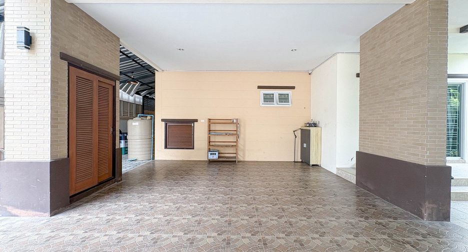 Casa en alquiler de 6 habitaciones en San Kamphaeng, Chiang Mai