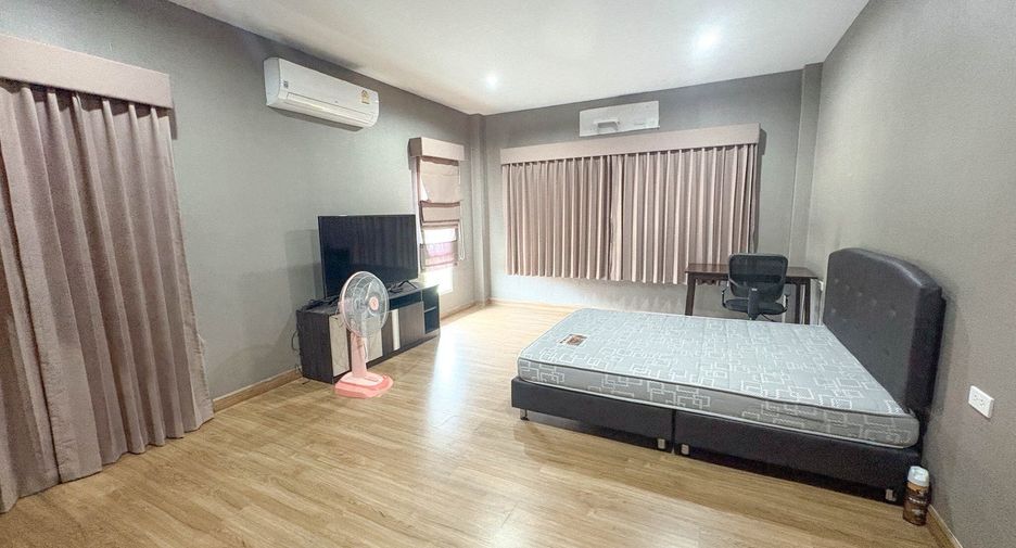Casa en alquiler de 6 habitaciones en San Kamphaeng, Chiang Mai