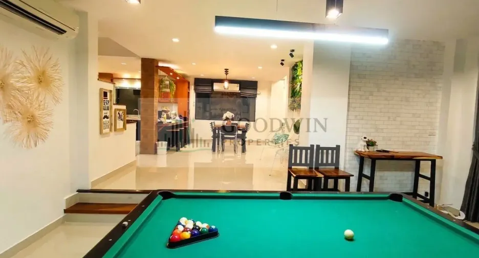 Casa en venta y en alquiler de 4 habitaciones en Jomtien, Pattaya