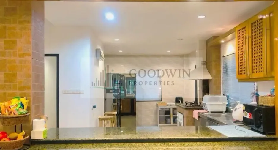 Casa en venta y en alquiler de 4 habitaciones en Jomtien, Pattaya