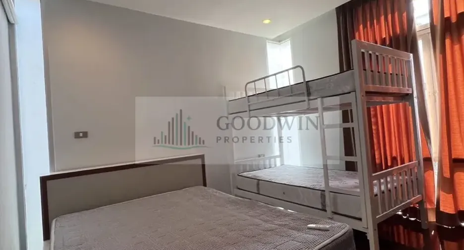 À vendre et à louer 4 chambres maison à Sattahip, Chonburi