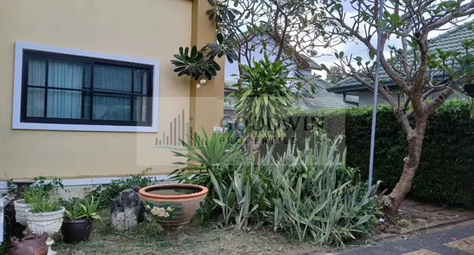 For rent and for sale 5 bedrooms house in Bang Lamung, Chonburi