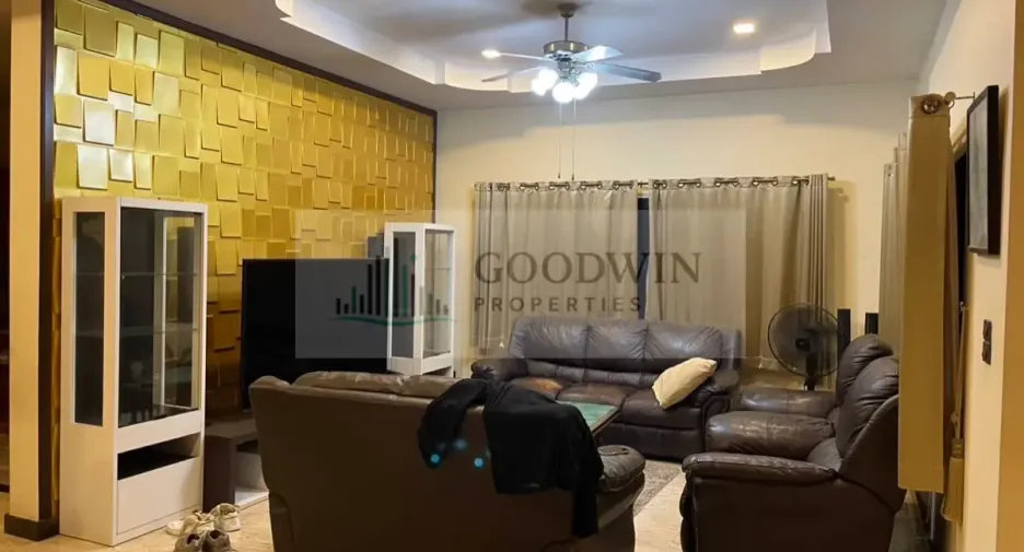 For rent and for sale 5 bedrooms house in Bang Lamung, Chonburi