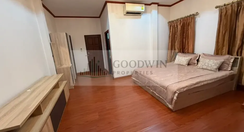 Haus zum Kauf und zur Miete mit 3 Zimmer in East Pattaya, Pattaya