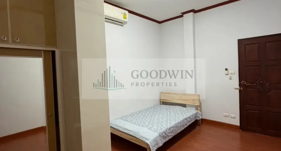 Haus zum Kauf und zur Miete mit 3 Zimmer in East Pattaya, Pattaya