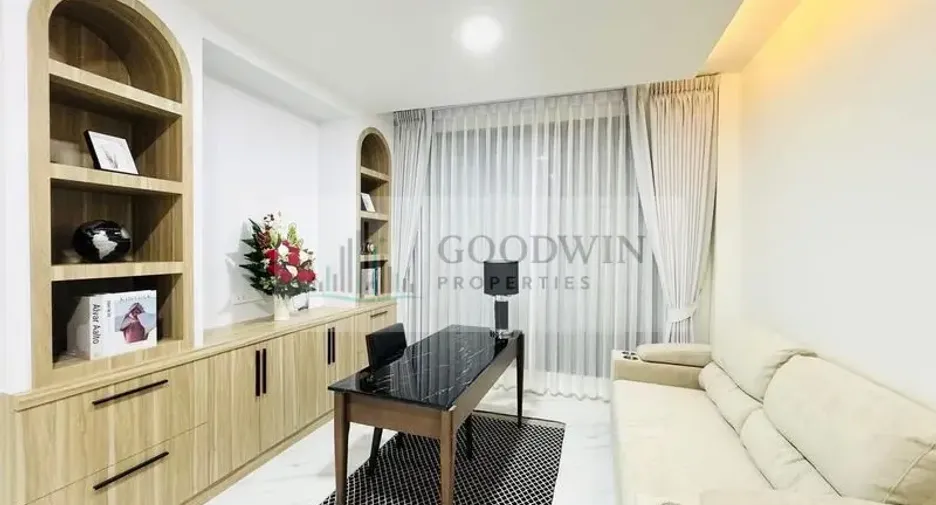 For sale 3 bedrooms condo in East Pattaya, Pattaya