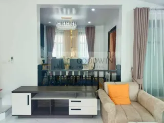 À louer 5 chambres maison à Bang Lamung, Chonburi