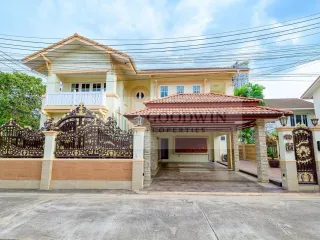 À louer 3 chambres maison à Bang Lamung, Chonburi