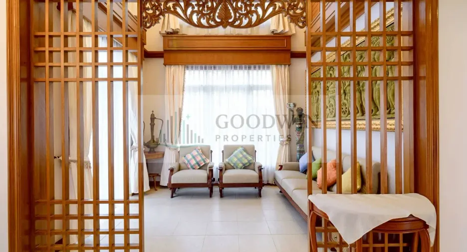 Casa en alquiler de 3 habitaciones en Jomtien, Pattaya