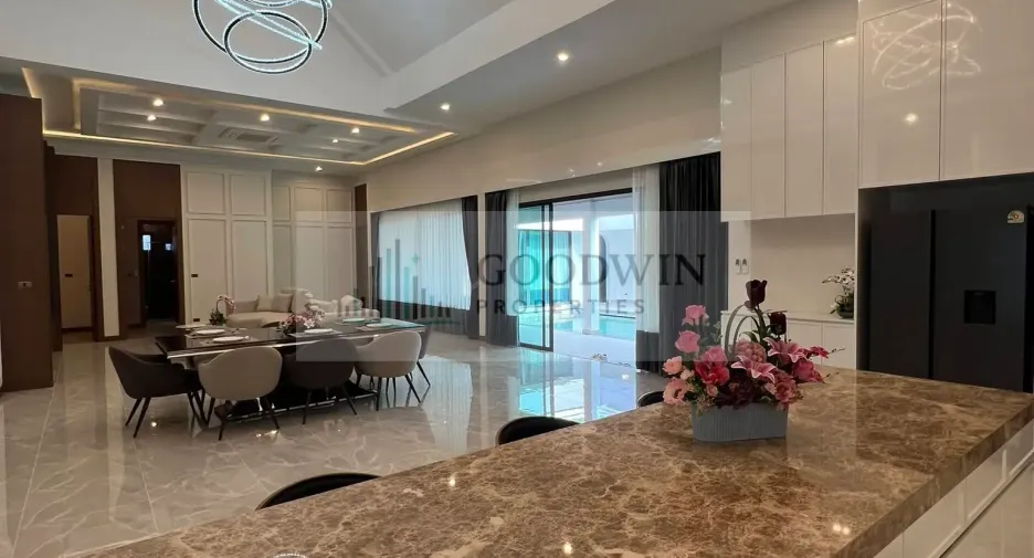 For rent and for sale 4 bedrooms house in Bang Lamung, Chonburi