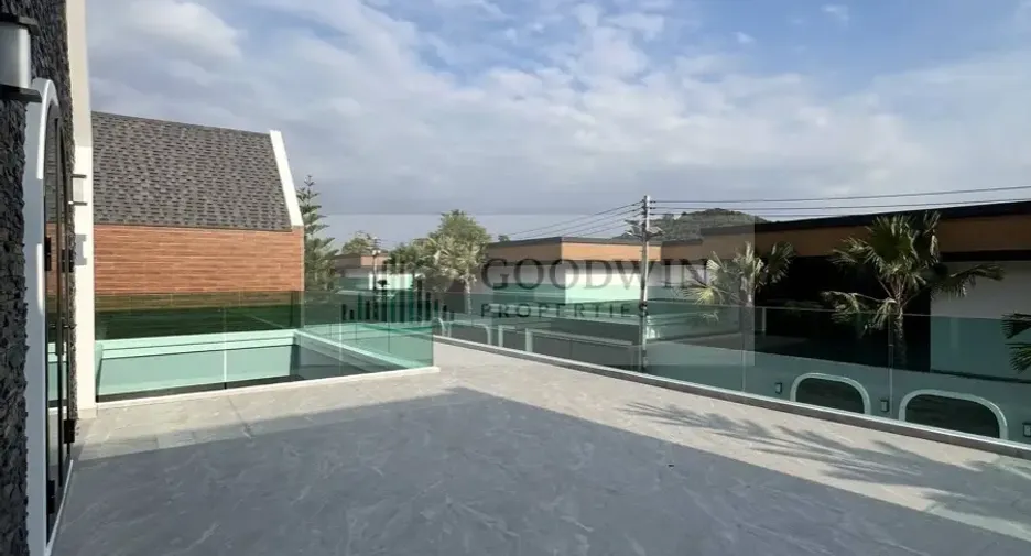 For rent and for sale 4 bedrooms house in Bang Lamung, Chonburi