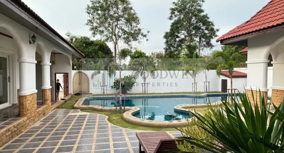 Casa en alquiler de 3 habitaciones en East Pattaya, Pattaya
