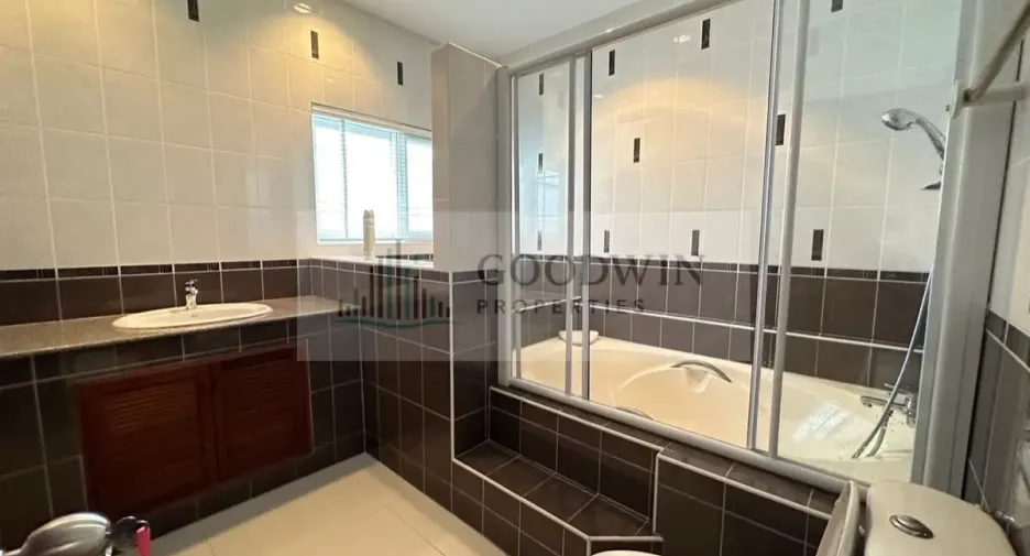 Casa en alquiler de 3 habitaciones en East Pattaya, Pattaya