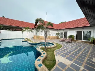 À louer 3 chambres maison à Bang Lamung, Chonburi