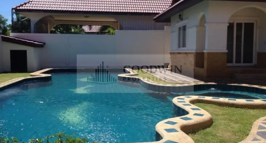 Casa en alquiler de 3 habitaciones en East Pattaya, Pattaya