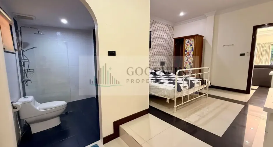 Haus zum Kauf und zur Miete mit 5 Zimmer in Jomtien, Pattaya