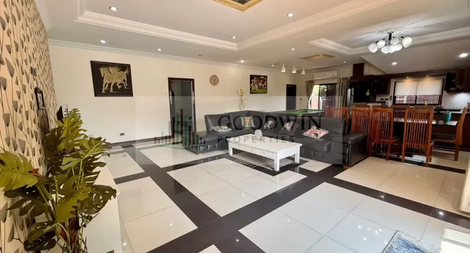 Haus zum Kauf und zur Miete mit 5 Zimmer in Jomtien, Pattaya
