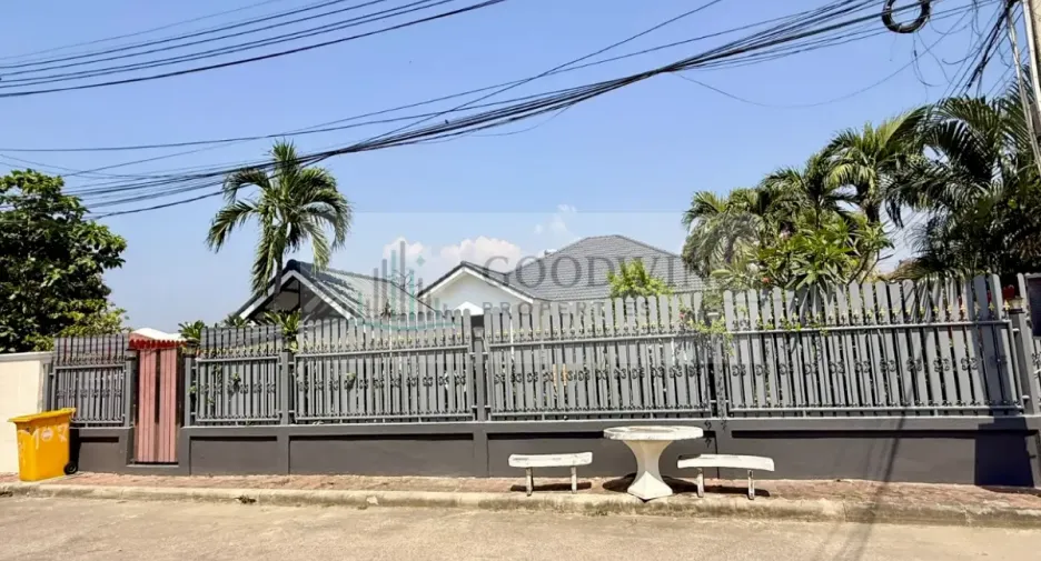 Haus zum Kauf und zur Miete mit 5 Zimmer in Jomtien, Pattaya