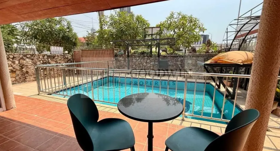 Haus zum Kauf und zur Miete mit 3 Zimmer in Pratumnak, Pattaya