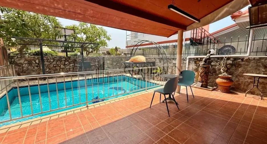 Haus zum Kauf und zur Miete mit 3 Zimmer in Pratumnak, Pattaya