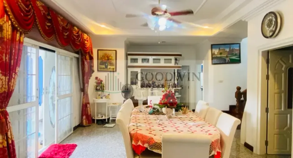 Haus zum Kauf mit 4 Zimmer in Bang Lamung, Chonburi