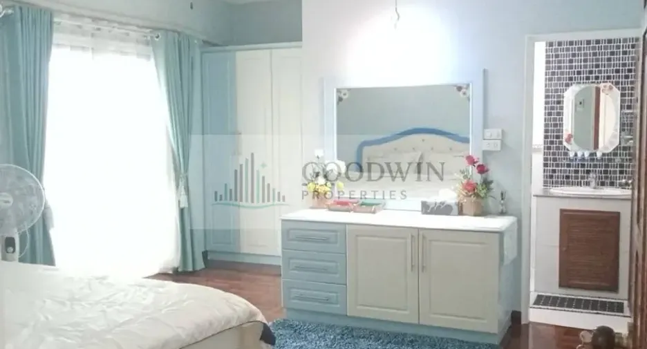 Haus zum Kauf mit 4 Zimmer in Bang Lamung, Chonburi